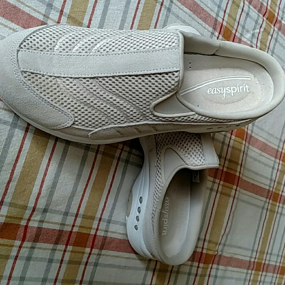 Easy spirit mules